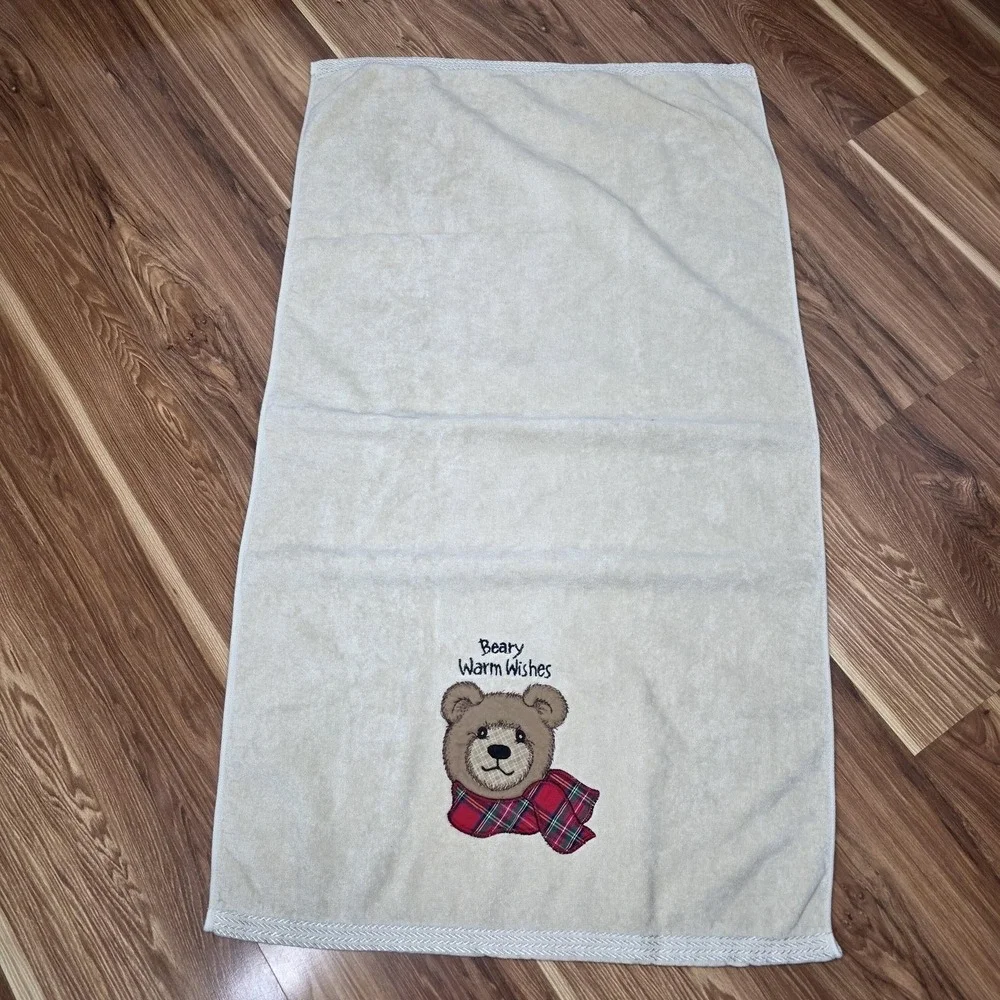 Bathworks Beary Warm Wishes Towel Bear Preppy Plaid‎ Holiday 39x23 Embroidered